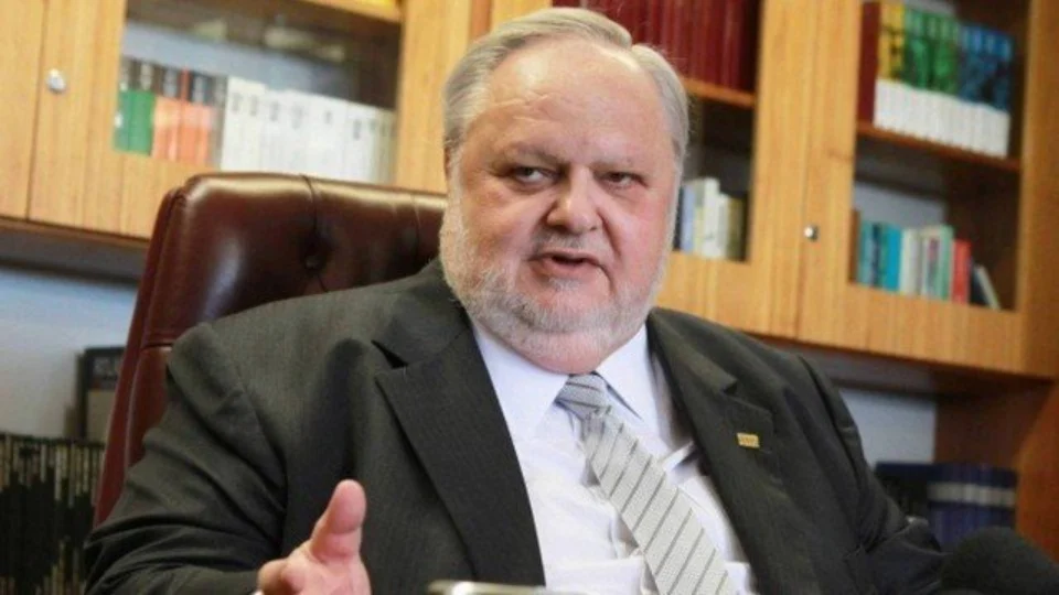 Relator do caso Triplex vota a favor da redução de pena do ex-presidente Lula