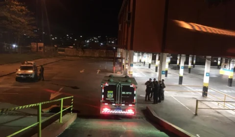 Jovem é executado dentro de estacionamento de supermercado na Grande Circular