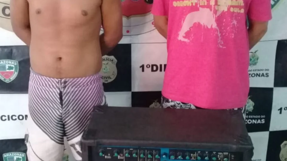 Dupla é presa por apologia ao crime usando caixa de som durante o dia das mães