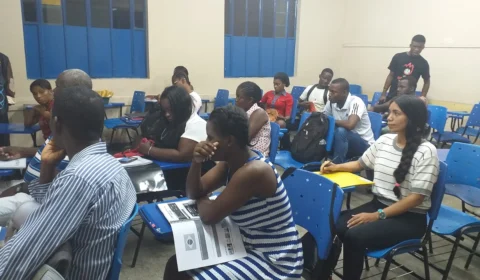 Cetam auxilia venezuelanos e haitianos a se qualificarem profissionalmente