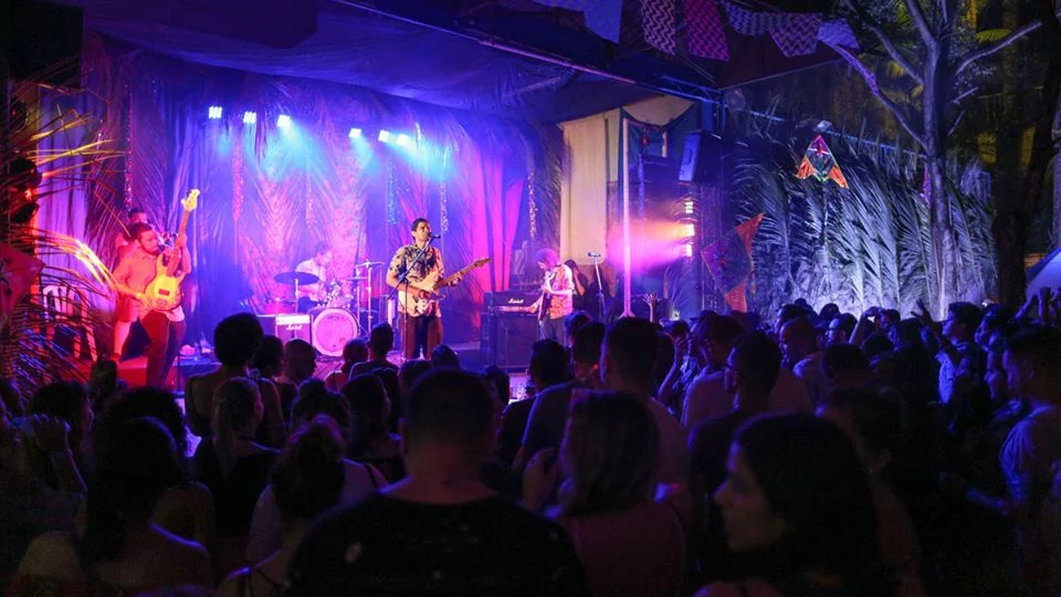 Alaídenegão comanda a sexta-feira cultural do Yara Hostel