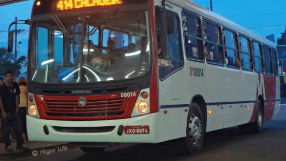Ônibus das linhas 414 e 355 são assaltados mais uma vez em Manaus