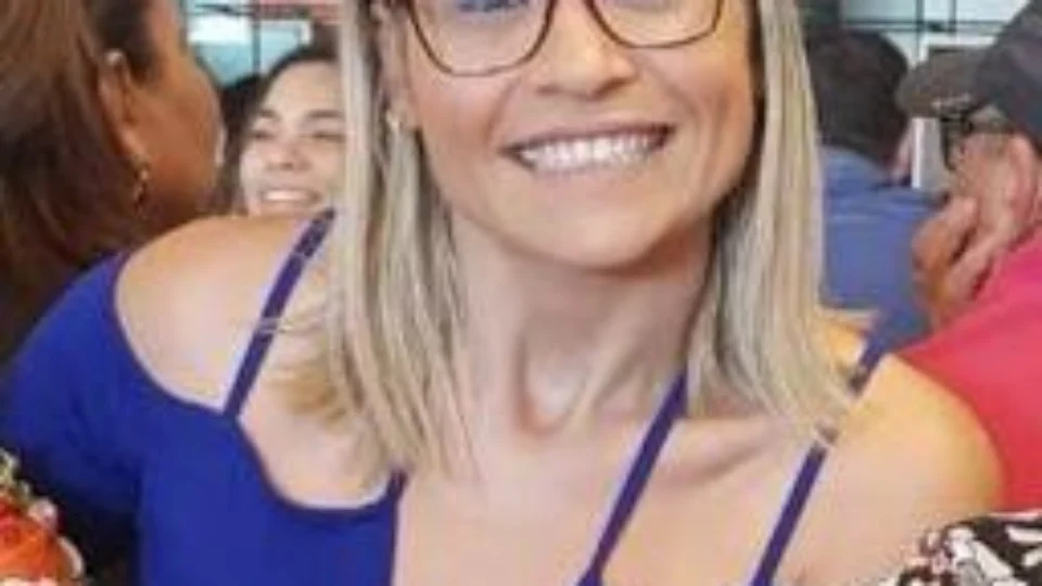 Mulher é presa após aplicar golpes usando documentos públicos falsos em Manaus