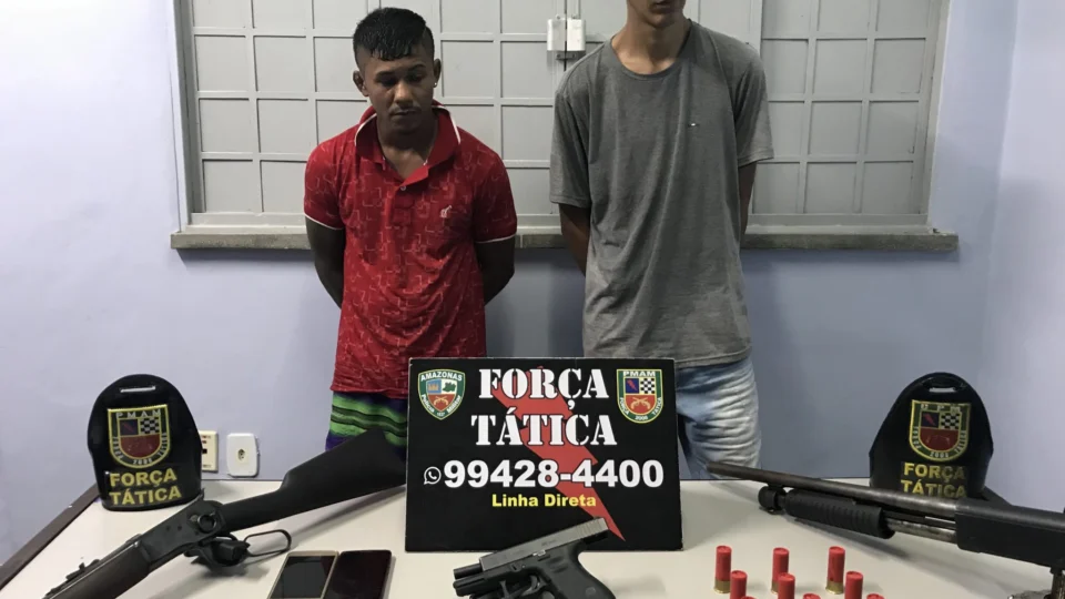 Força Tática prende dupla com armas de grosso calibre na invasão Fazendinha