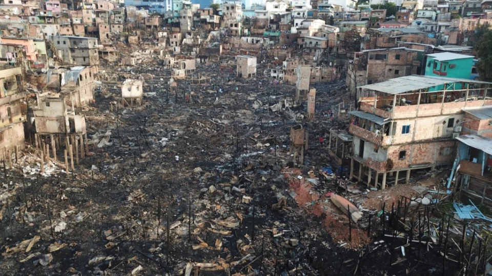 Saiba as causas do incêndio que destruiu centenas de casas em Manaus