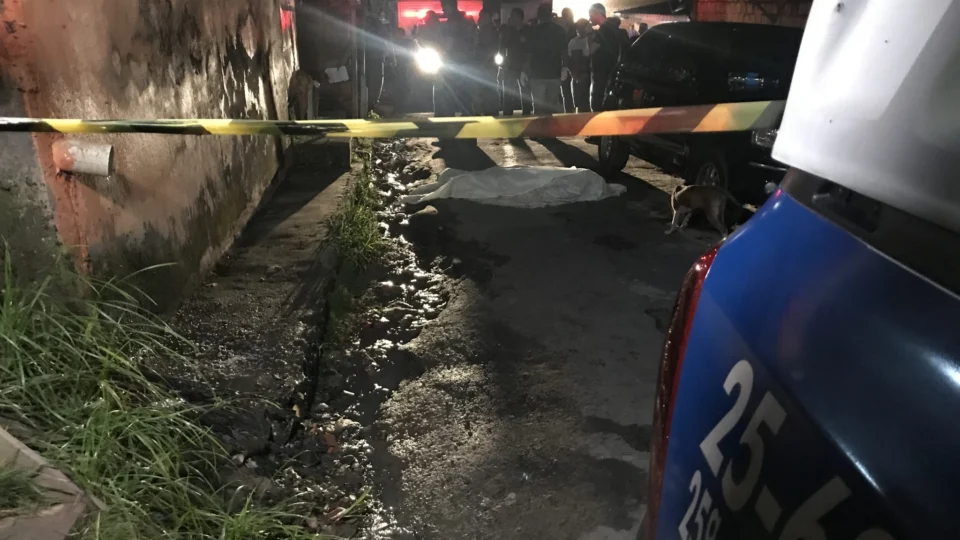 Durante tiroteio no Zumbi homem é assassinado com mais de 10 tiros
