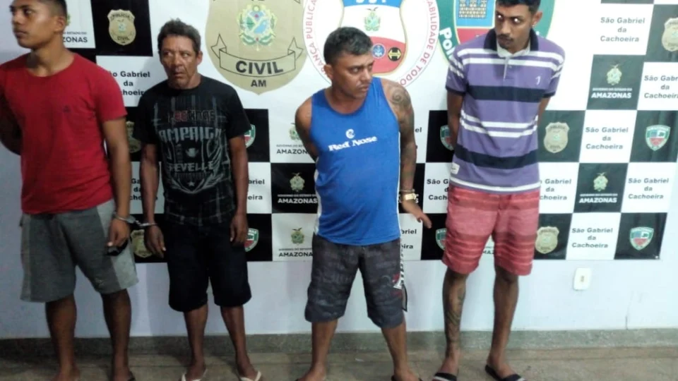 Homens são presos por receptação e lancha roubada é recuperada no AM