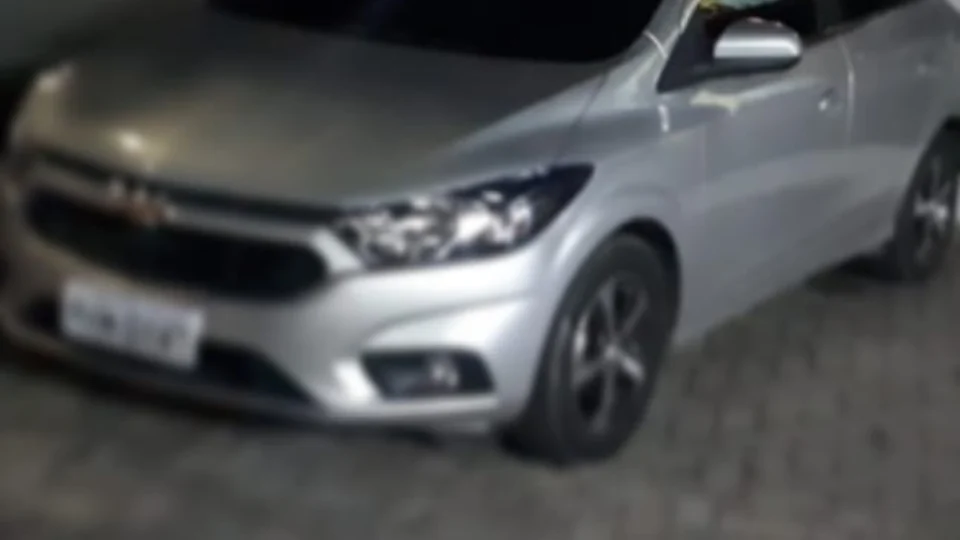 17 pessoas são presas e seis veículos são recuperados em Manaus