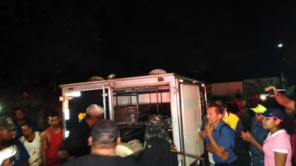 Idoso é assassinado a facadas e corpo é encontrado debaixo de colchão