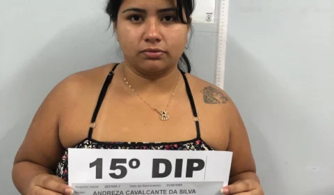 Jovem com sentença condenatória por tráfico de drogas é presa em Manaus