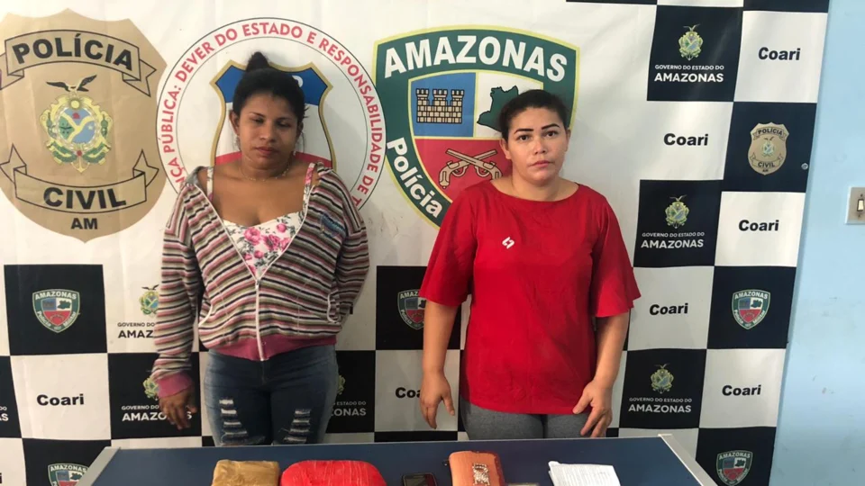 Dupla é presa com 2 kg de pasta-base de cocaína no Porto de Coari