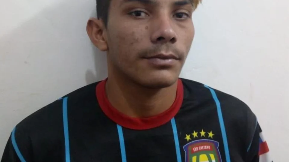 Polícia prende homem em flagrante após roubar aparelhos celulares