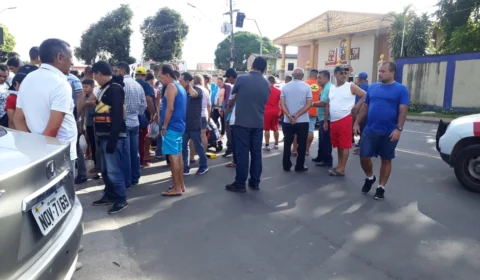 Homem atropela 5 pessoas em faixa de Pedestre