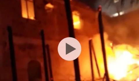 Vídeo: incêndio de grandes proporções destrói 3 casas no Japiim