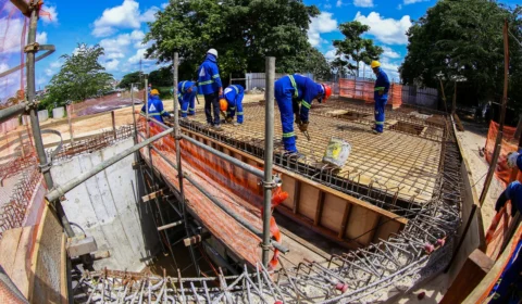 Mais de 100 mil pessoas são beneficiadas com obras de saneamento feitas pelo Governo AM