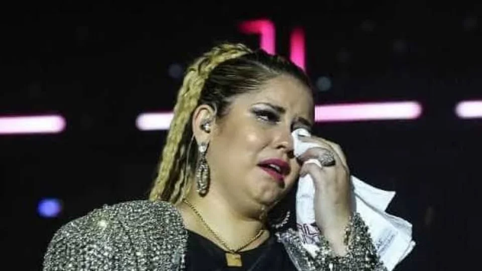 ‘Foi só um ardor’, diz Marília Mendonça ao sentir spray de pimenta em confusão no show gratuito em Manaus