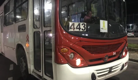 Assaltantes invadem ônibus da linha 443 e realizam assalto na Cidade Nova