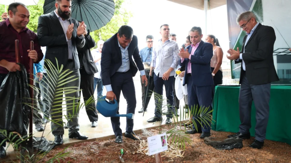 Parceria com banco alemão para investimentos no AM é reafirmada