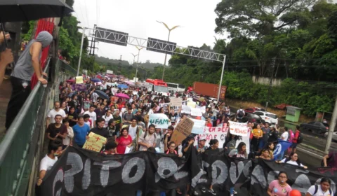 Milhares de manifestantes vão às ruas no Dia Nacional de Greve da Educação