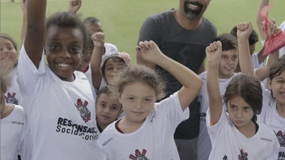 Ex-jogadores do Corinthians fazem jogo beneficente neste sábado em Manaus