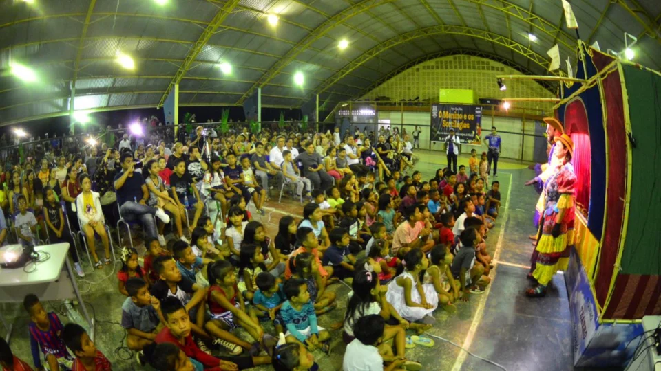 Pela primeira vez, comunidade indígena recebe espetáculo do Festival Amazonas de Ópera