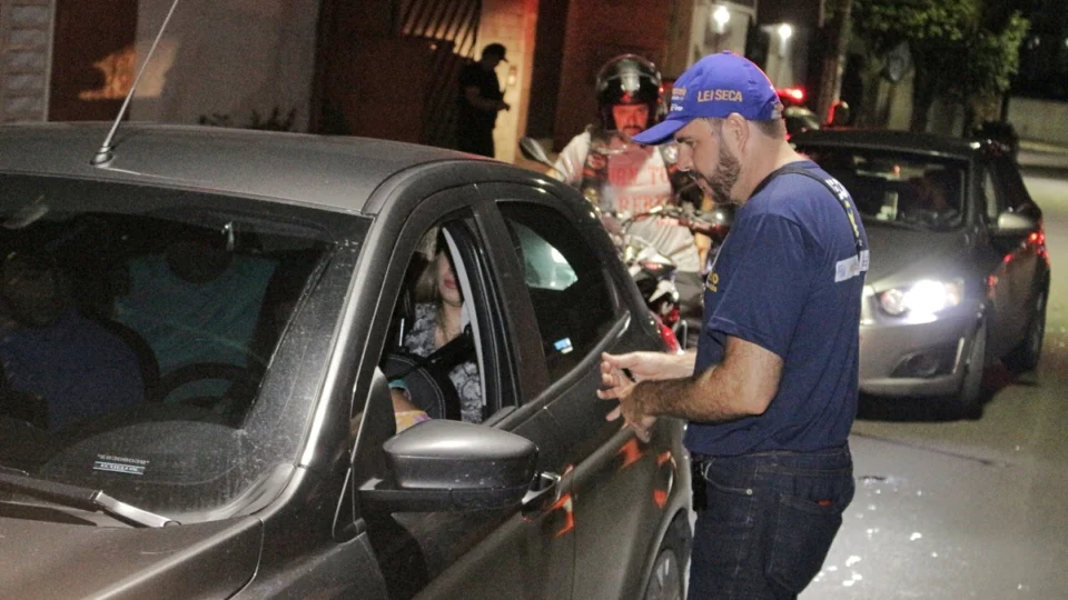 Mais de 200 testes de bafômetro são registrado durante fim de semana