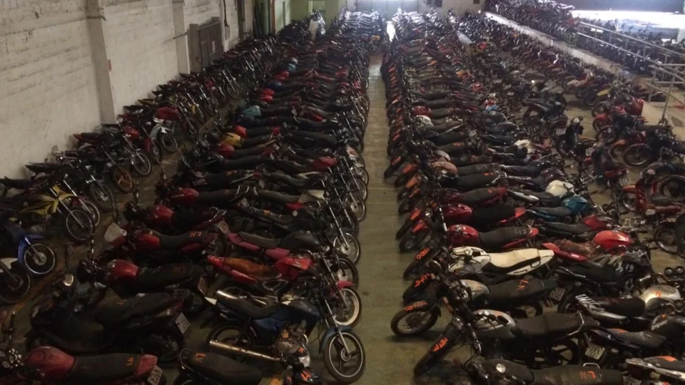 Inspeção nos veículos que serão leiloados pelo Detran segue até sexta (24)