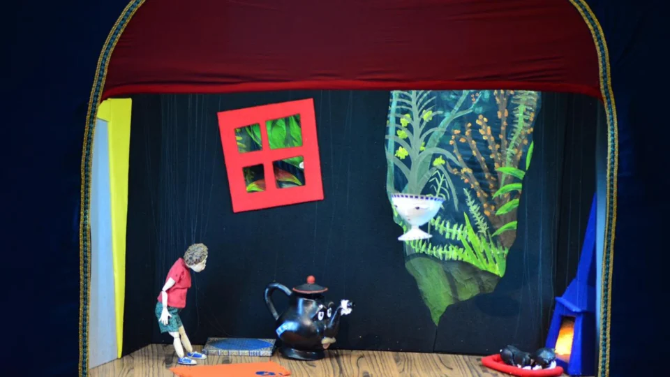 Última apresentação do ‘Ópera Mirim’ é realizada no Hall do Teatro Amazonas