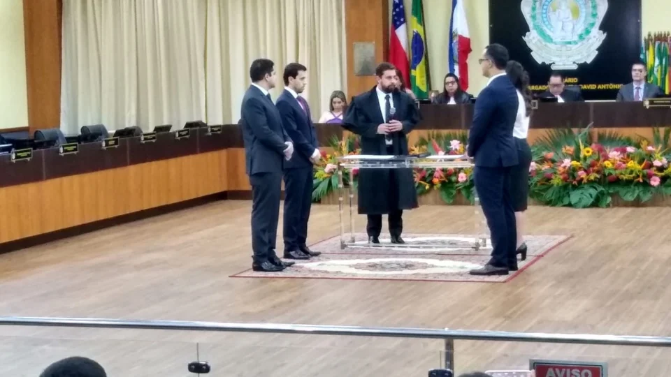 TJAM empossa quatro juízes para reforçar atuação no interior do AM