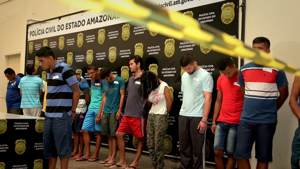 Mais de 20 pessoas são presas durante operação ”Cronos 2”, em Manaus