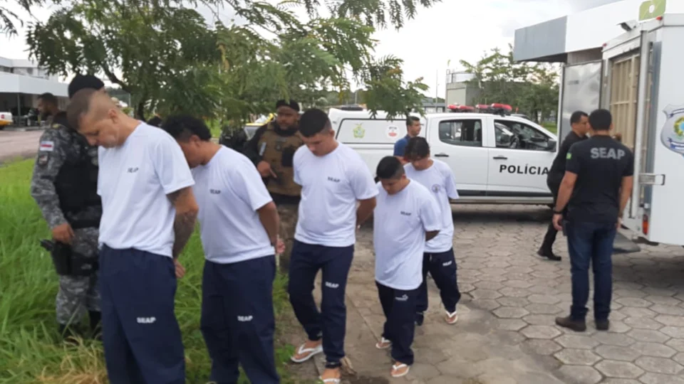 Veja nomes dos detentos transferidos para presídios federais nesta terça-feira (28), após massacre em Manaus