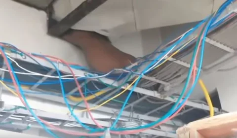 Assaltante fica preso na caixa de ar-condicionado em shopping de Manaus