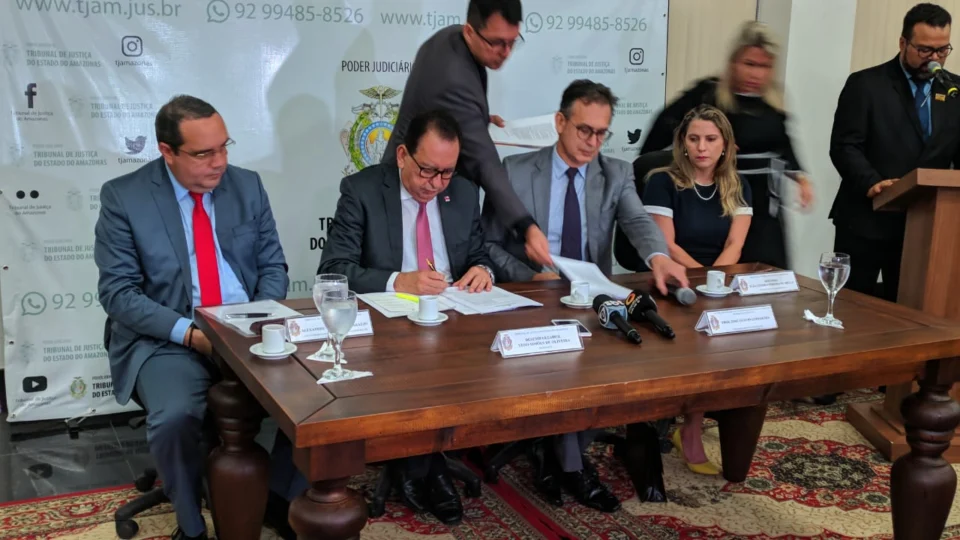 TJAM oficializa concurso e anuncia vagas