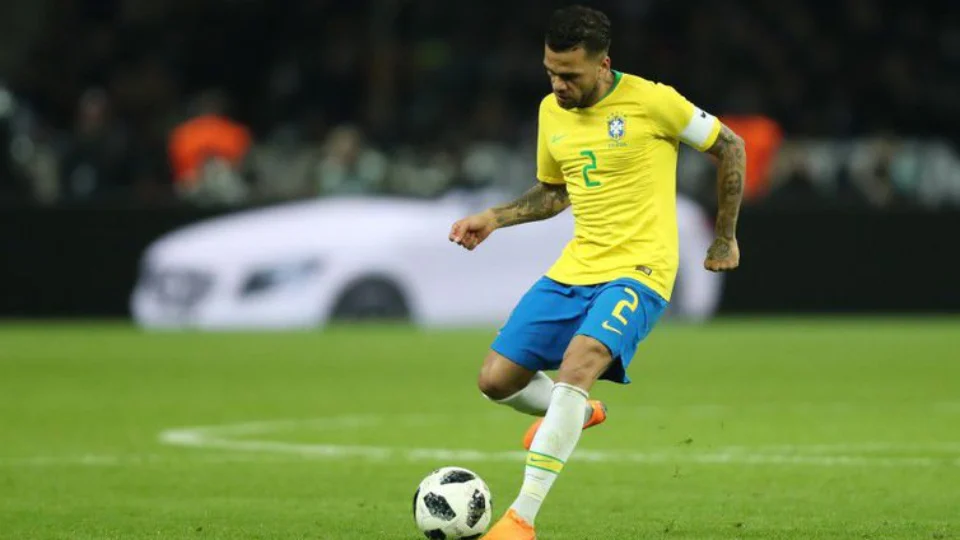 Daniel Alves será o capitão da seleção brasileira na Copa América