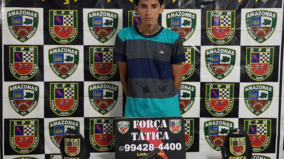 Homem com tornozeleira eletrônica é preso durante a madrugada portando arma