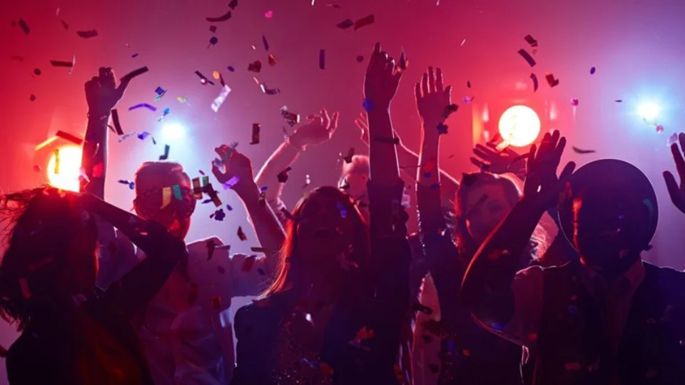 ‘Nudez’ é a nova moda em casas noturnas; entenda