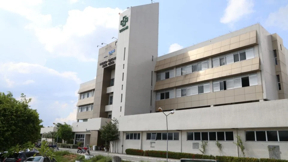 Criança atropelada por motocicleta é internada no hospital Joãozinho