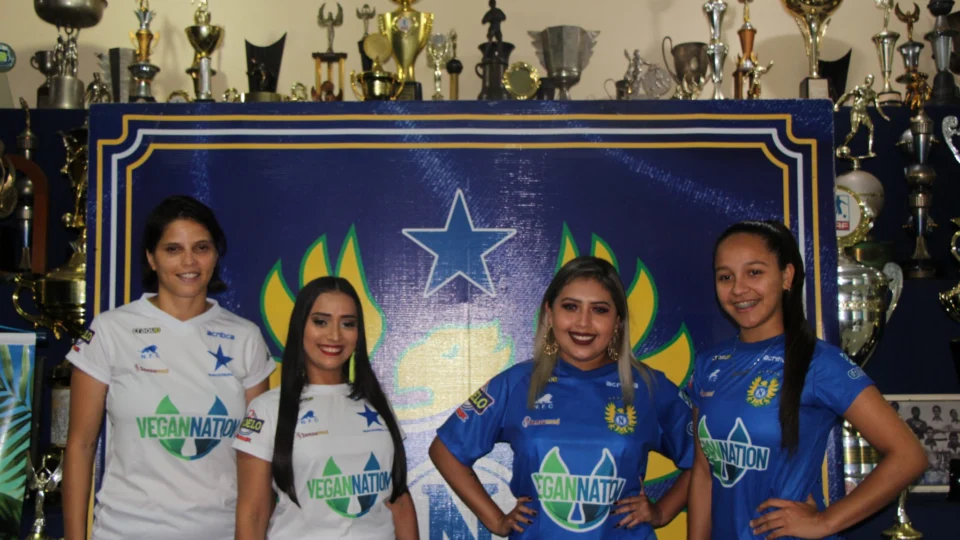 Nacional anuncia que terá time de futebol feminino