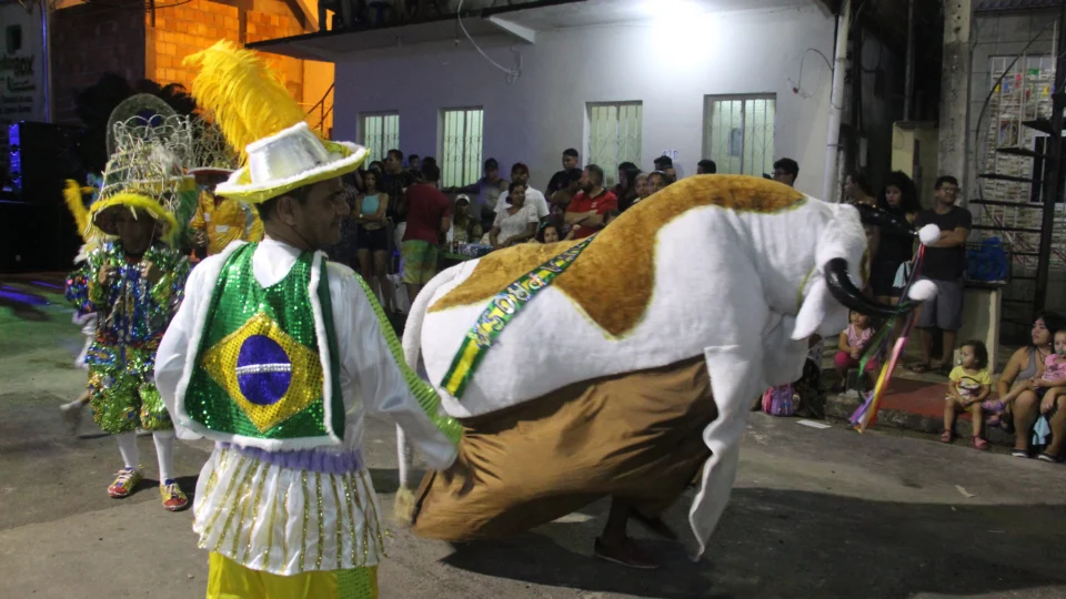 Festivais folclóricos acontecem nas cinco zonas da cidade com entrada gratuita