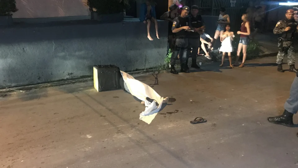 Entregador de pizza é assassinado a tiros no Novo Aleixo – A vítima teve a moto roubada