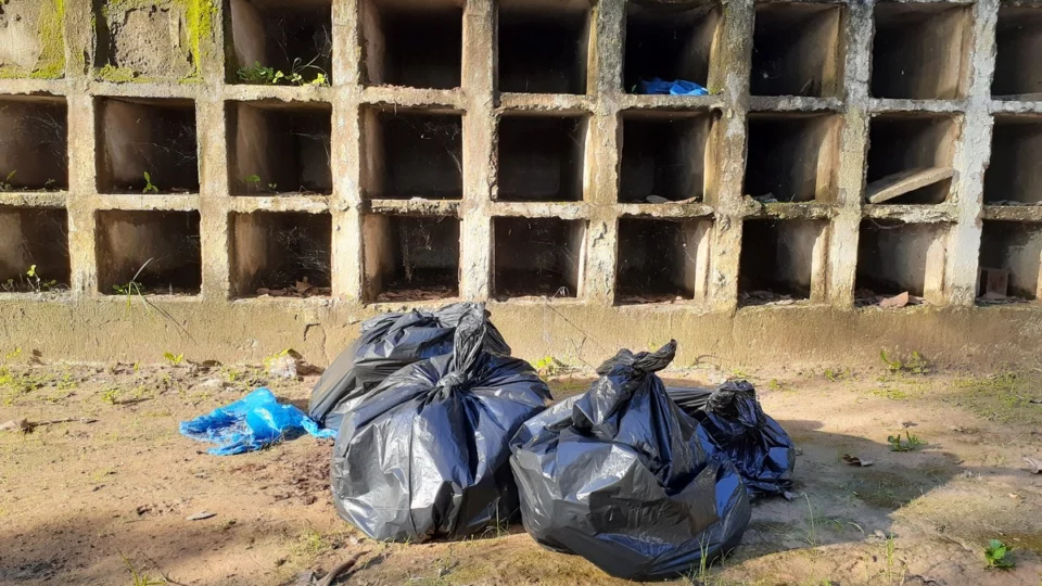 Caixas de ossário são violadas em cemitério de Boa Vista