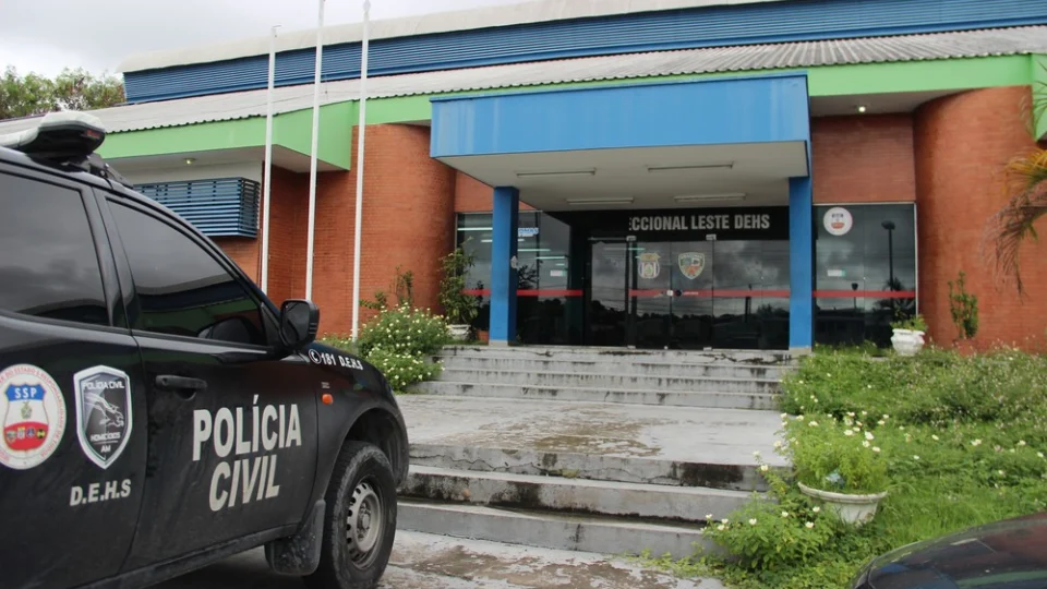 Assaltante é assassinado a facadas pelos próprios comparsas após desentendimento