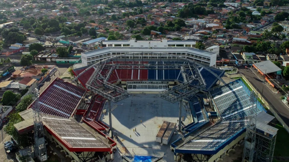 Em Parintins, Amazonastur cadastra profissionais para curso em atendimento