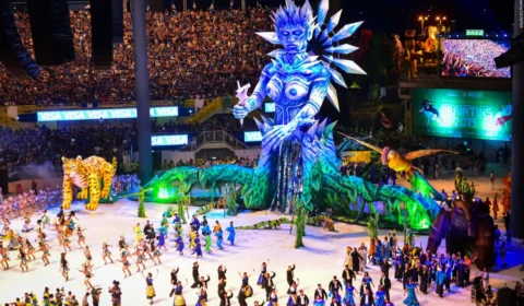 Mais de 12,5 mil pessoas participam da 1ª noite do Festival Folclórico de Parintins