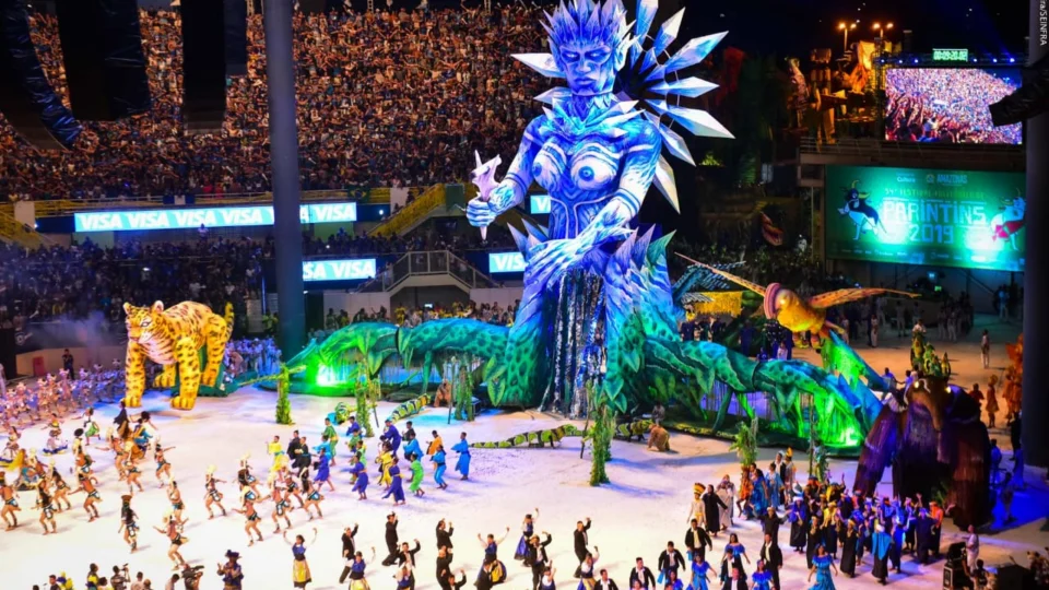 Mais de 12,5 mil pessoas participam da 1ª noite do Festival Folclórico de Parintins