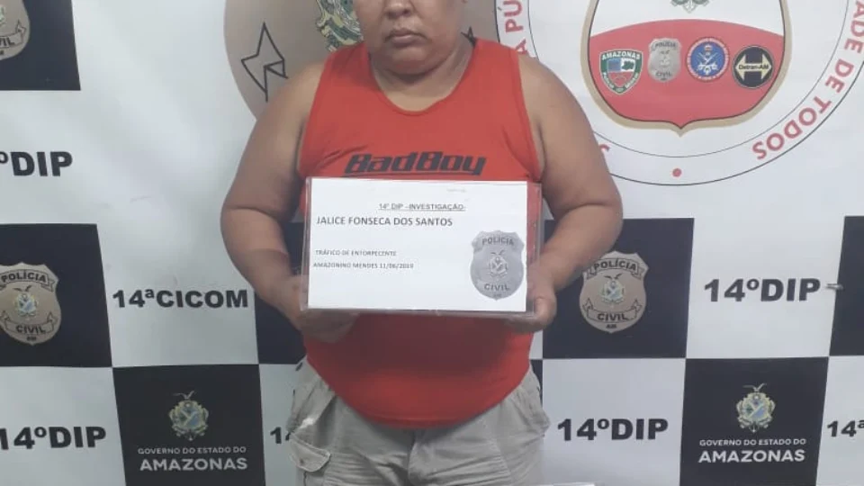 Mulher com drogas no bairro Novo Aleixo é presa em casa