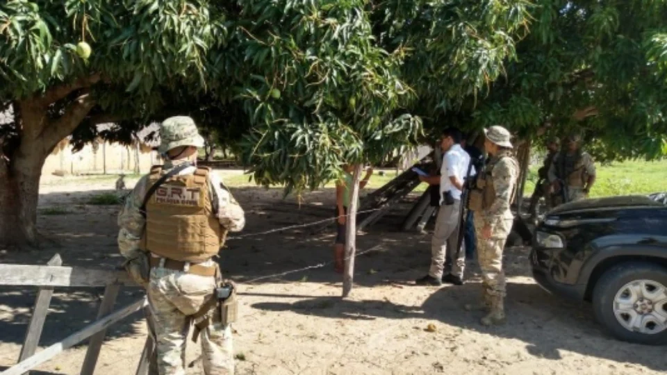 Cinco são presos acusados de explorar sexualmente garota de 13 anos