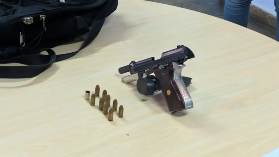 Aluna leva tiro dentro de sala de aula no Viver Melhor e Seduc informa que estado de saúde dela é estável