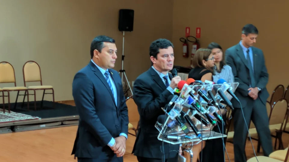 ‘Muito sensacionalismo sobre essa situação’, diz Moro sobre mensagens vazadas e exibidas no Fantástico