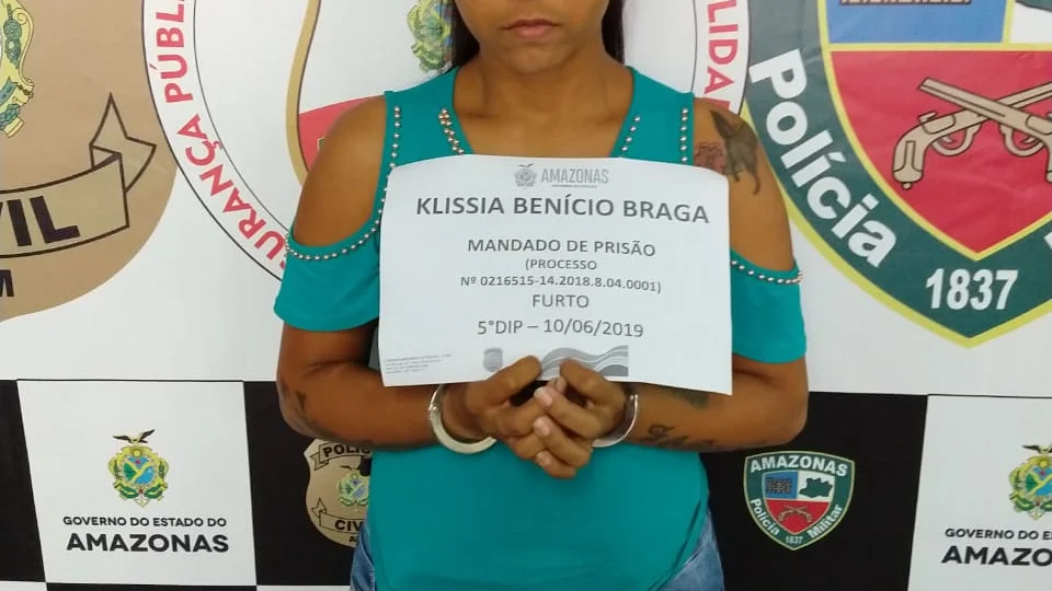 Mulher rompe tornozeleira eletrônica tenta incriminar PM e termina detida